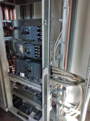 Quadro elettrico industriale realizzato da DM Impianti Elettrici
